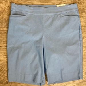 Chico's NWT So Slimming Brigette Shorts